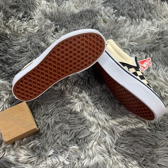 Vans Platform Classic Checkerboard slip ons - Picture 4 of 4